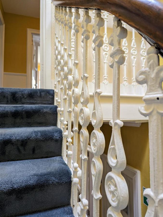 The Coo'S Guest House Инвернесс Экстерьер фото